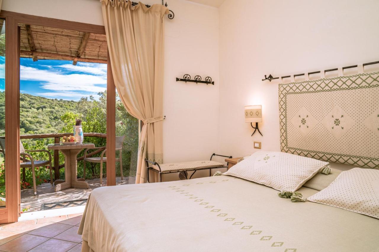 Hotel Aldiola Country Resort Сант'Антоніо-ді-Галлура Екстер'єр фото