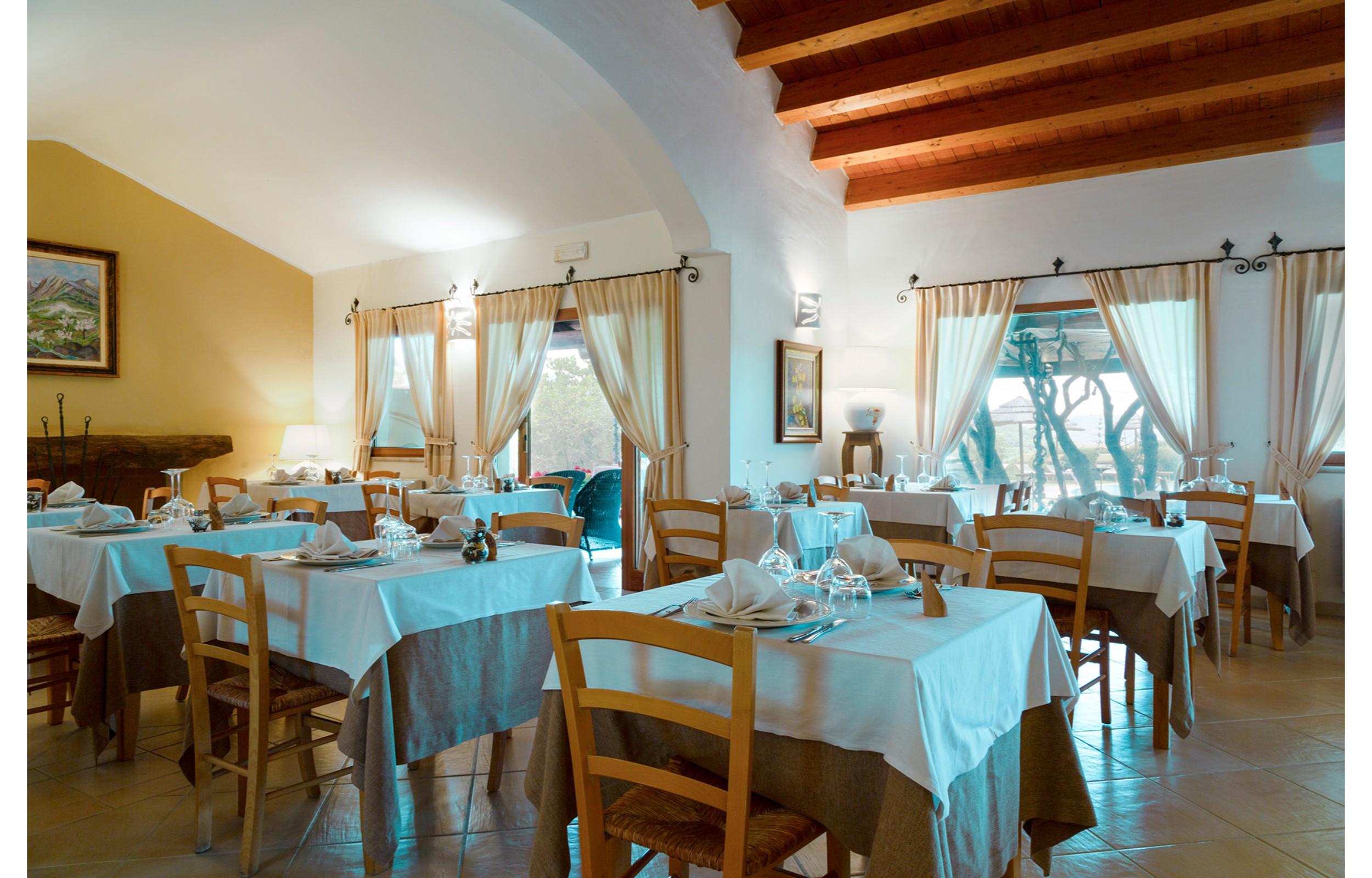 Hotel Aldiola Country Resort Сант'Антоніо-ді-Галлура Екстер'єр фото
