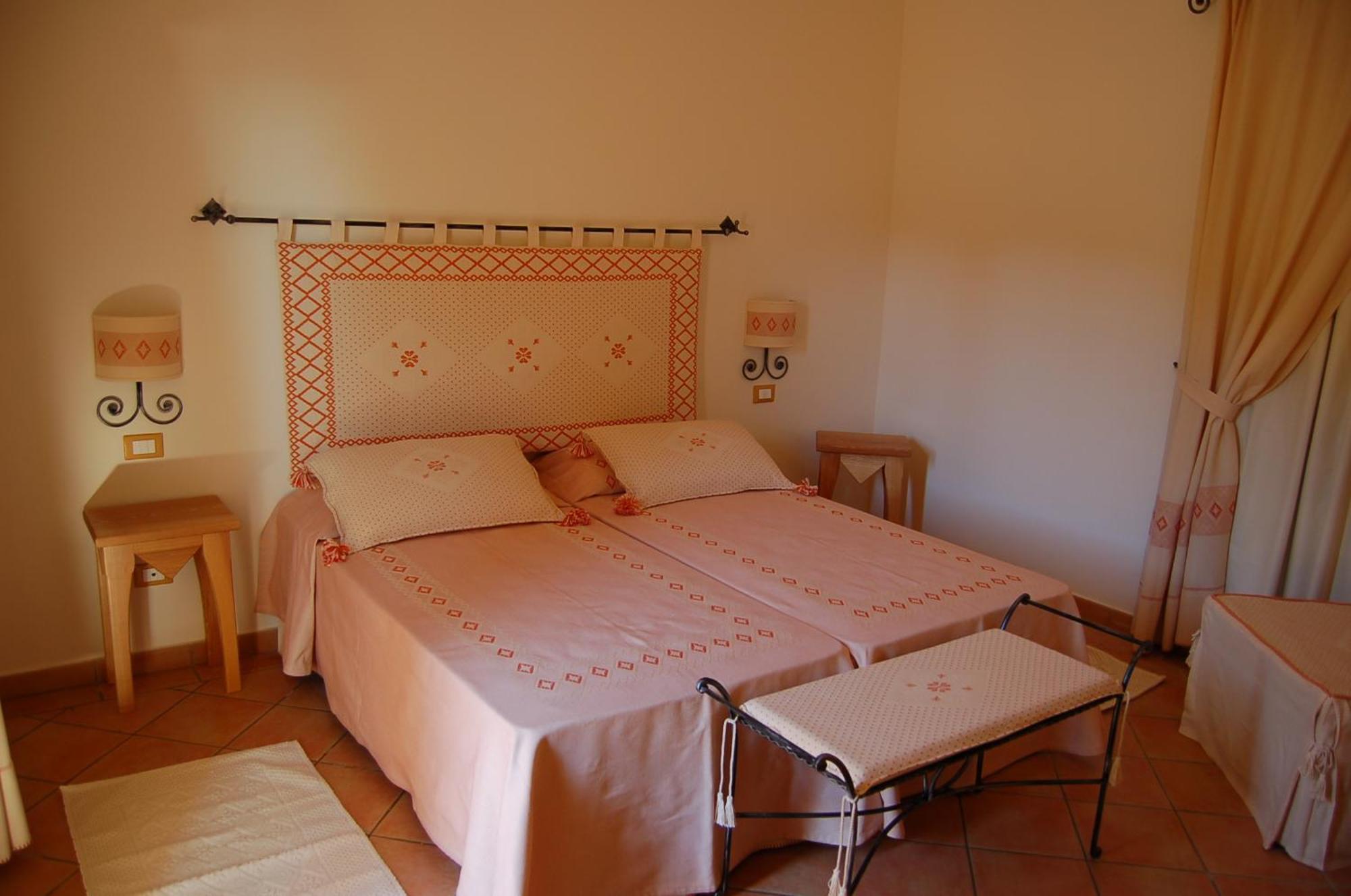 Hotel Aldiola Country Resort Сант'Антоніо-ді-Галлура Екстер'єр фото