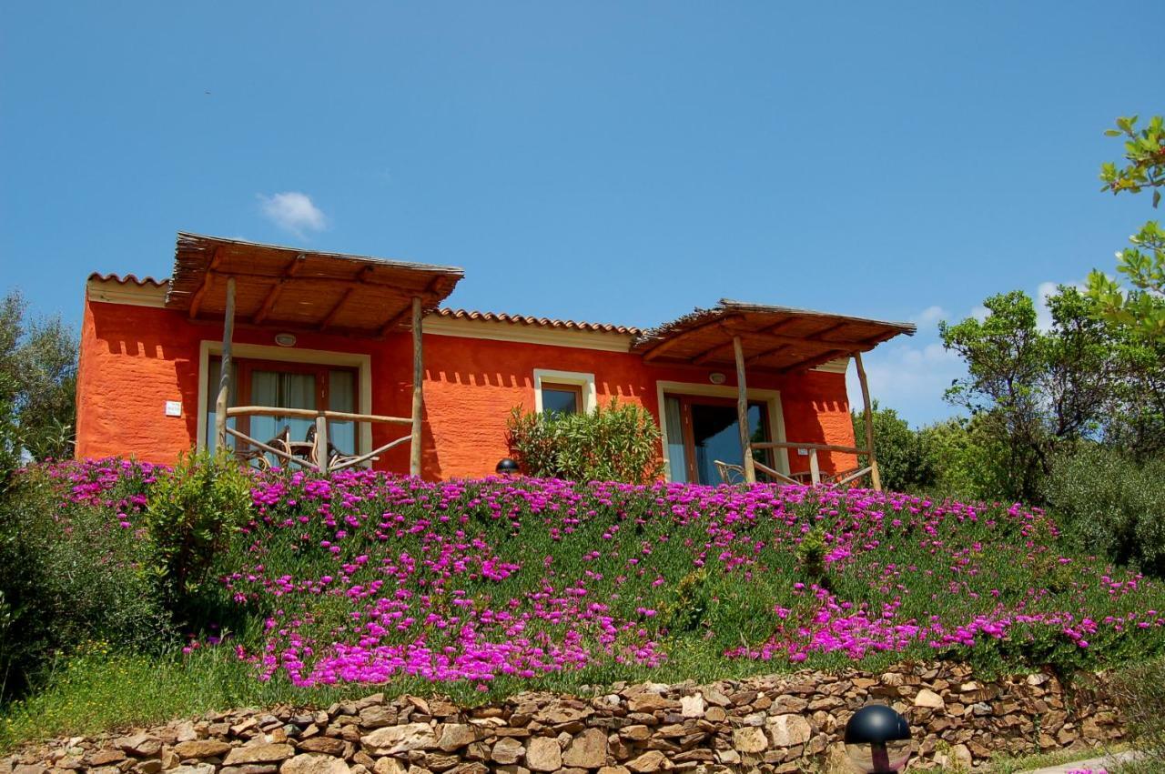 Hotel Aldiola Country Resort Сант'Антоніо-ді-Галлура Екстер'єр фото